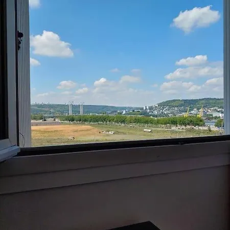Spacieux F4 Avec Vue Panoramique Et 2 Places De Parking 鲁昂